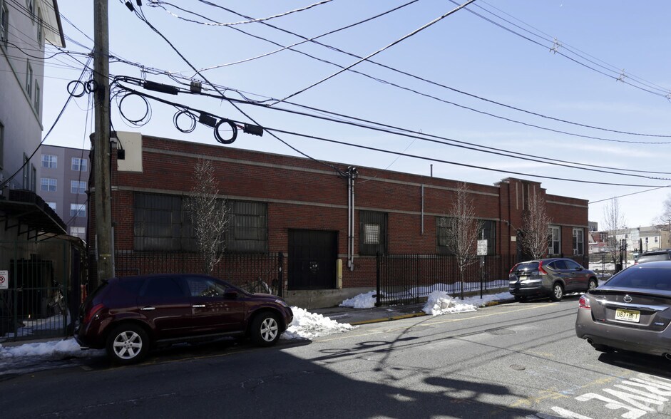 More Photos Of 109 45th St, Union City Loft Creative Space For Sale