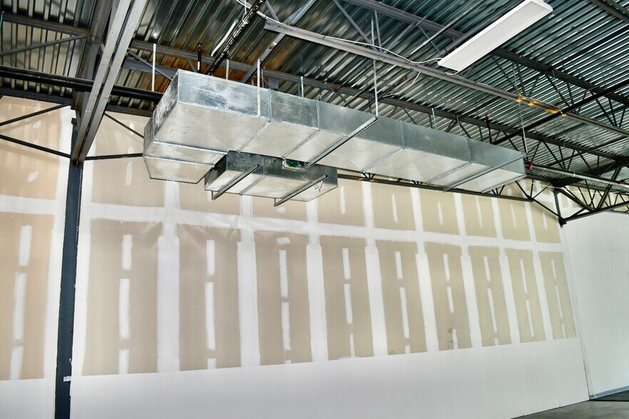 More Photos Of 4100-4136 Lafayette Blvd, Fredericksburg Light Distribution For Lease