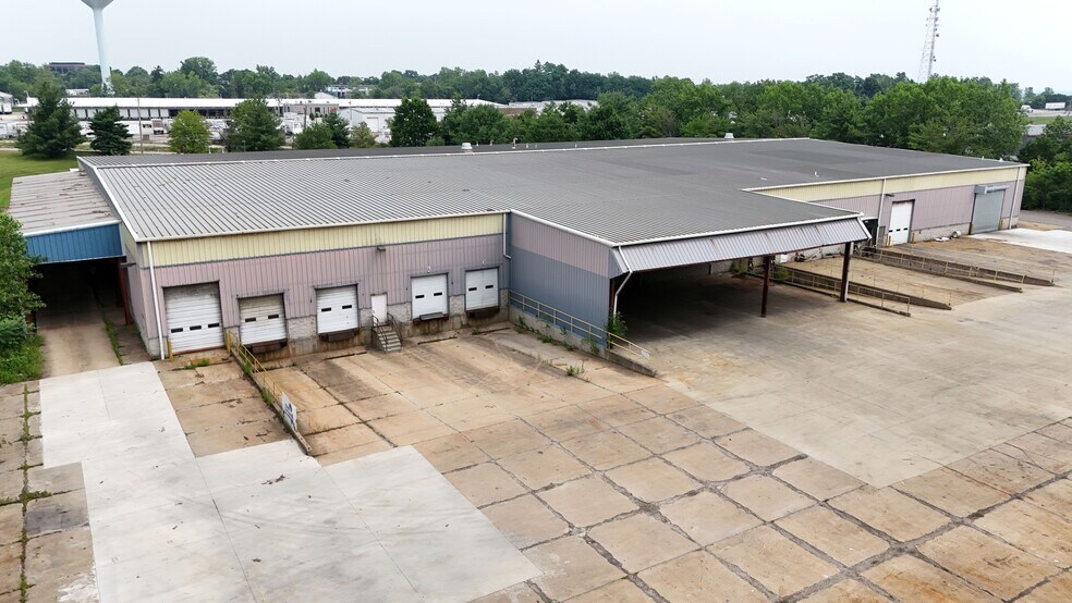 More Photos Of 4100 Congress Pky, Richfield Warehouse For Lease