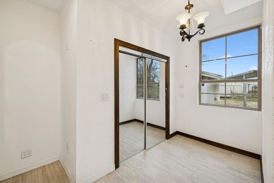 More Photos Of 937 Culebra Rd, San Antonio Office Residential For Sale