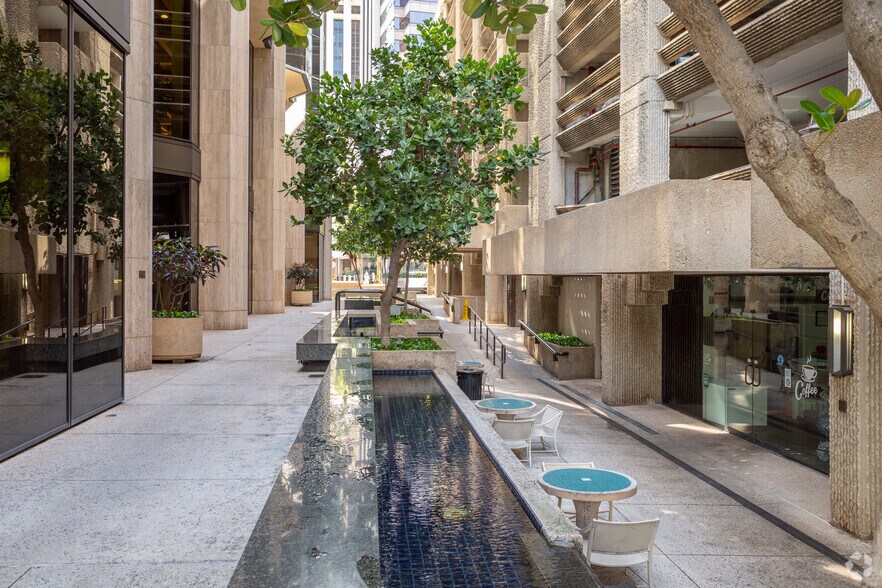 More Photos Of 1001 Bishop St, Honolulu Office For Lease