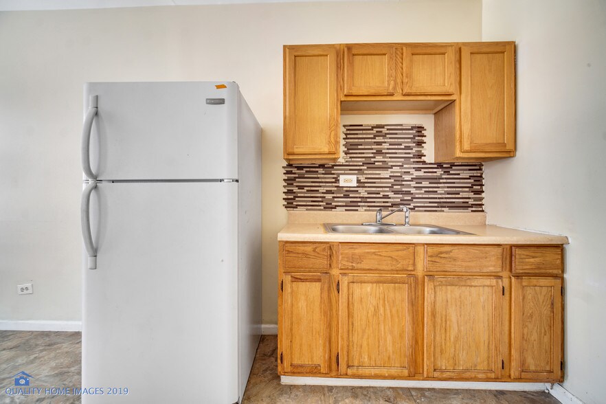 More Photos Of 932-944 E 79th St, Chicago Apartments For Sale