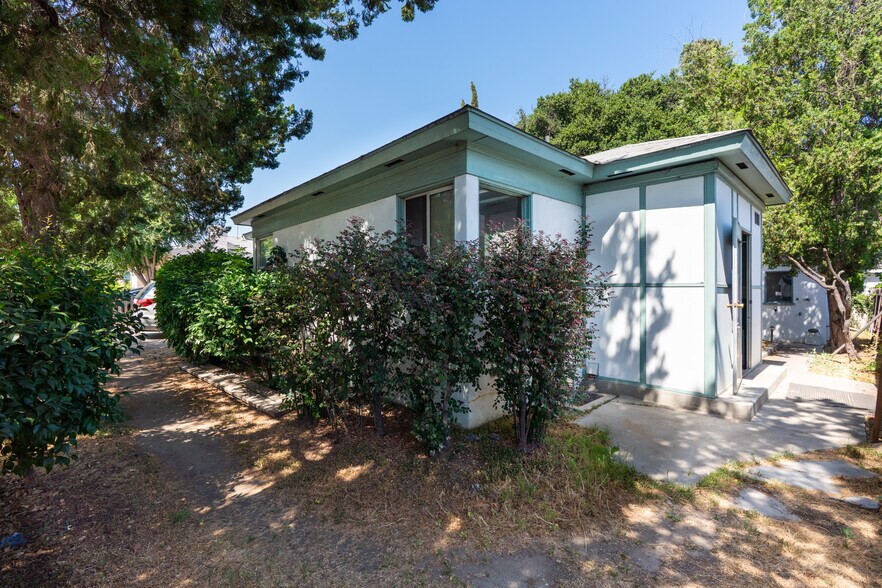 More Photos Of 5916 Rosemead Blvd, Temple City Apartments For Sale