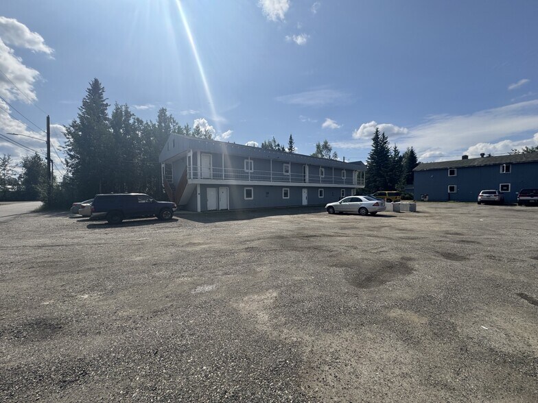 More Photos Of 1901 Mary Ann St, Fairbanks Apartments For Sale