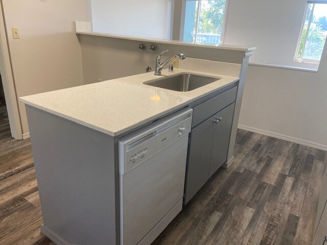 More Photos Of 406 E George St, Kent Apartments For Sale