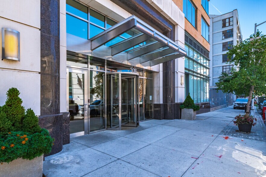 More Photos Of 309 Gold St, Brooklyn Apartments For Lease