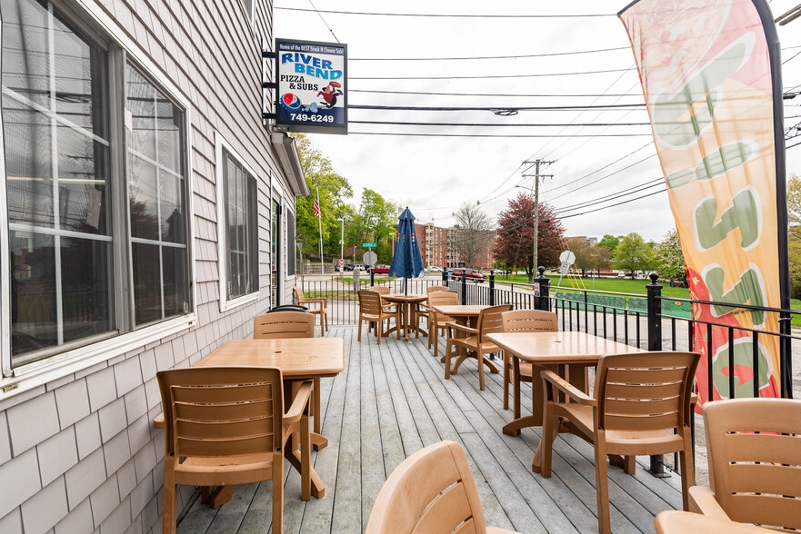 More Photos Of 65 Henry Law Ave, Dover Restaurant For Sale