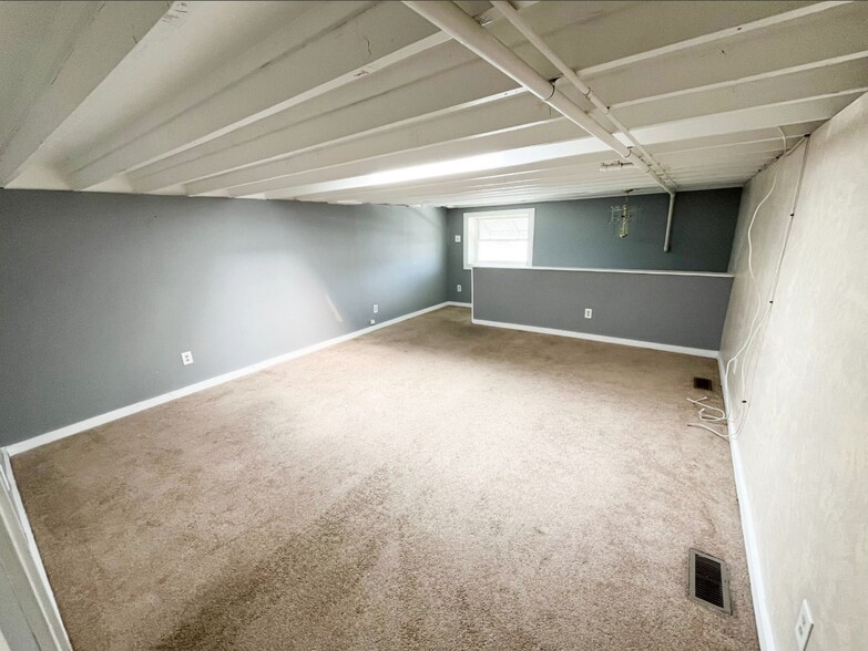 More Photos Of 7235-7241 Calumet Ave, Hammond Freestanding For Sale