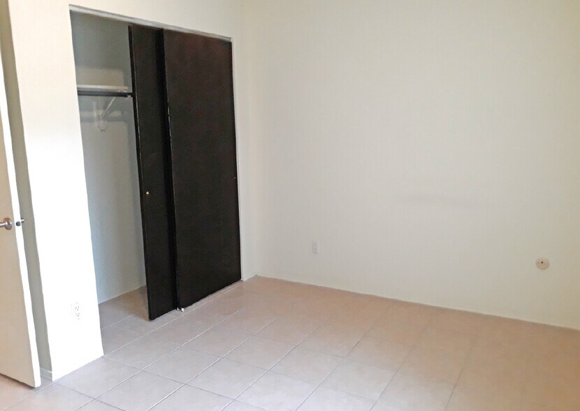 More Photos Of 2616 Muriel St NE, Albuquerque Apartments For Sale