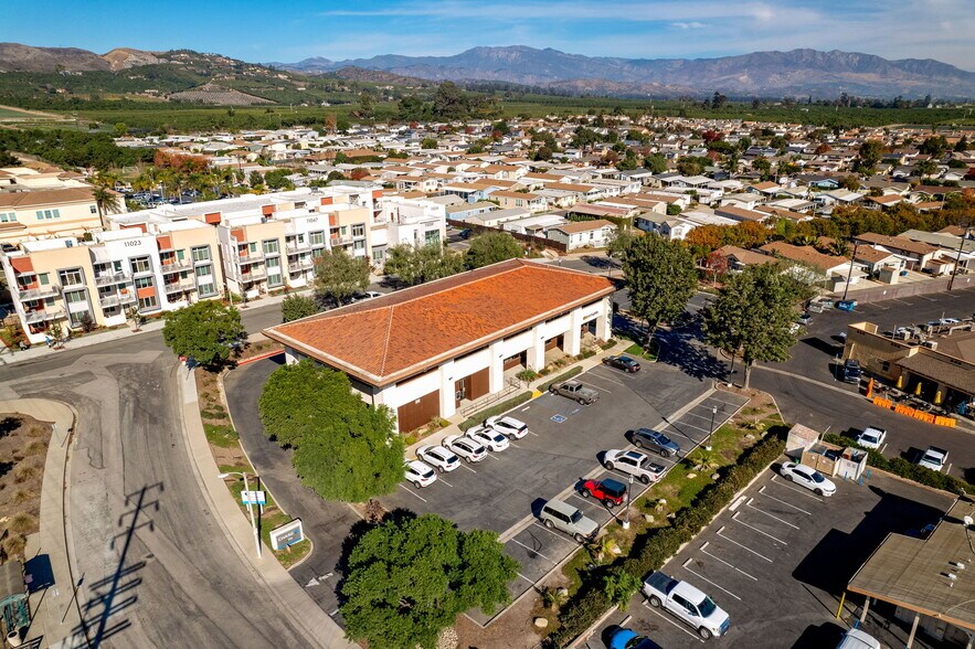 More Photos Of 310 S Wells Rd, Ventura Bank For Lease