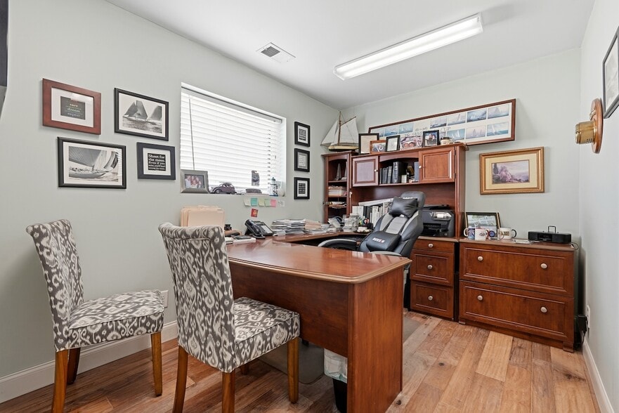 More Photos Of 864 Kingswood Dr, Conway Flex For Sale