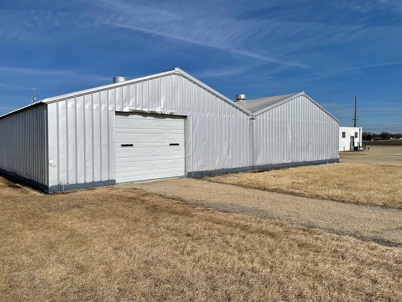 More Photos Of 4177 N Illinois Route 251, Mendota Industrial For Lease