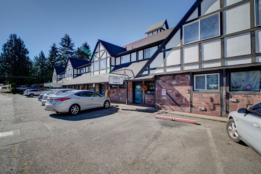 More Photos Of 7902 27th St W, University Place Apartments For Sale