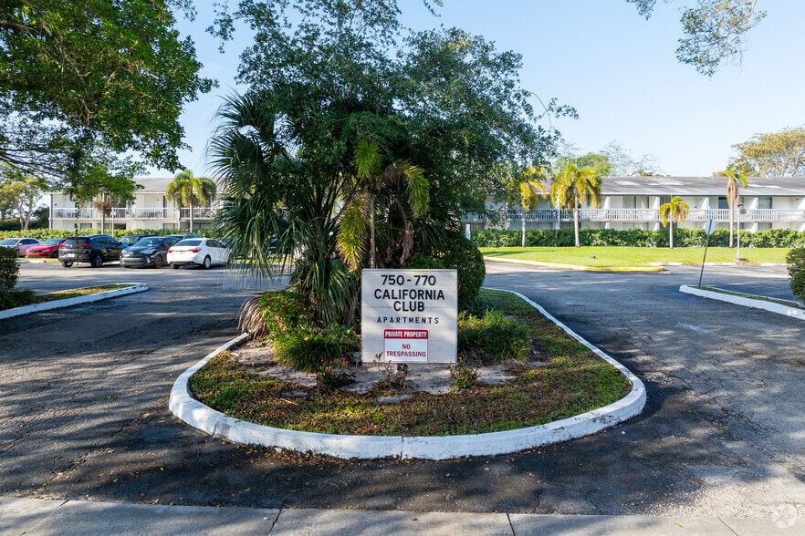 More Photos Of 750-770 NE 195th St, Miami Apartments For Sale