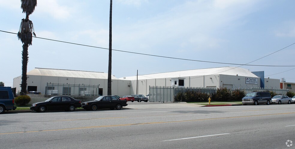 More Photos Of 14611 S Broadway, Gardena Manufacturing For Lease