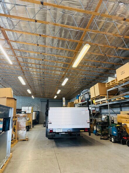 More Photos Of 4655 S Coach Dr, Tucson Warehouse For Sale