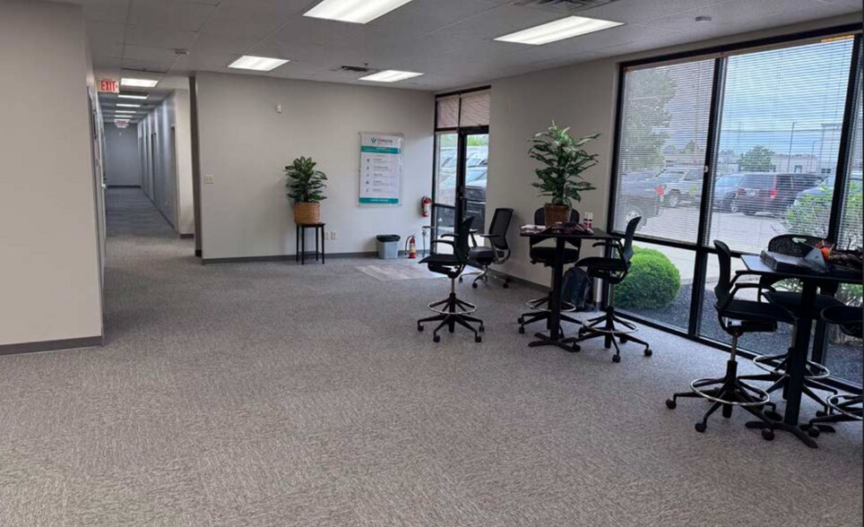 More Photos Of 5426-5452 West Chester Rd, West Chester Flex For Lease