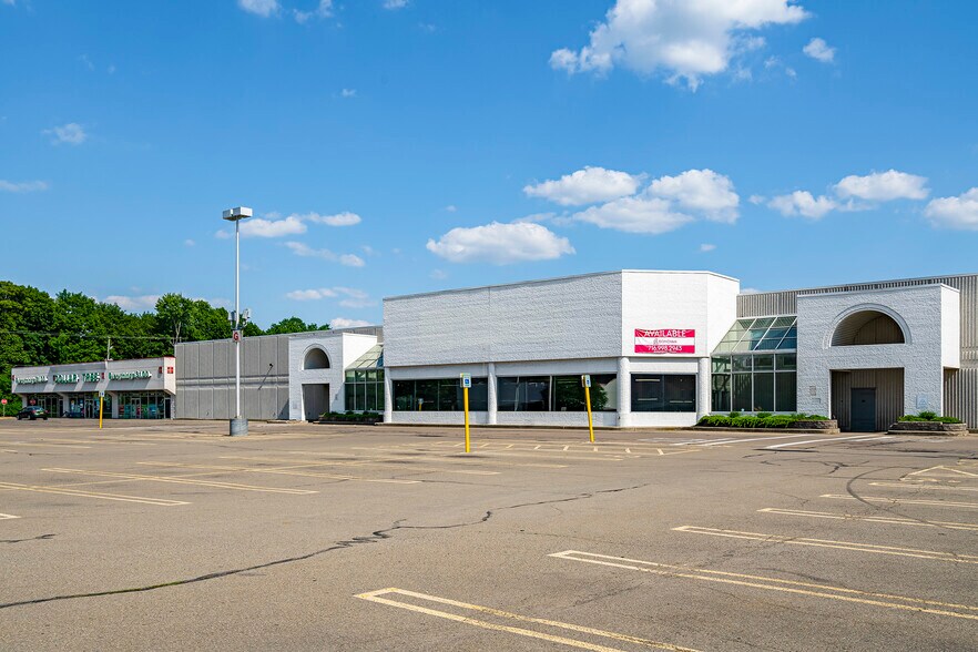 More Photos Of 299 S Main St, Elmira Freestanding For Lease