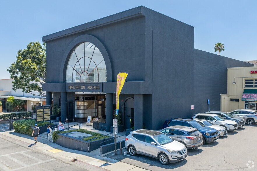 Primary Photo Of 380 S Lake Ave, Pasadena Storefront Retail Office For Lease
