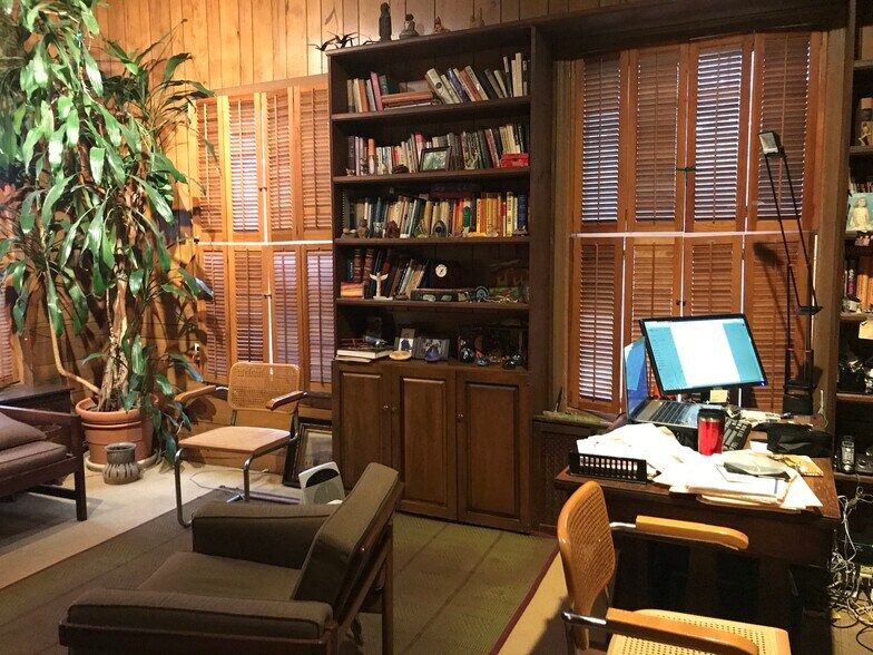 More Photos Of 153 Main St, Roslyn Medical For Lease