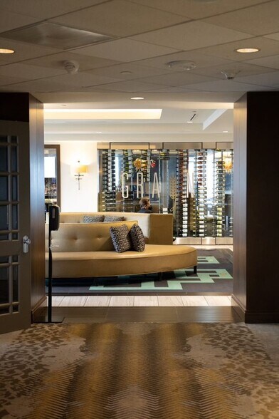 More Photos Of 150 Fayetteville St, Raleigh Office For Sale