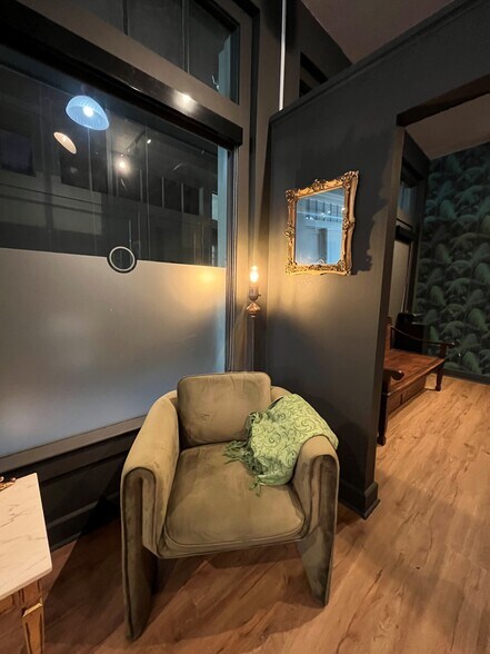 More Photos Of 689 Central Ave, Saint Petersburg Coworking Space