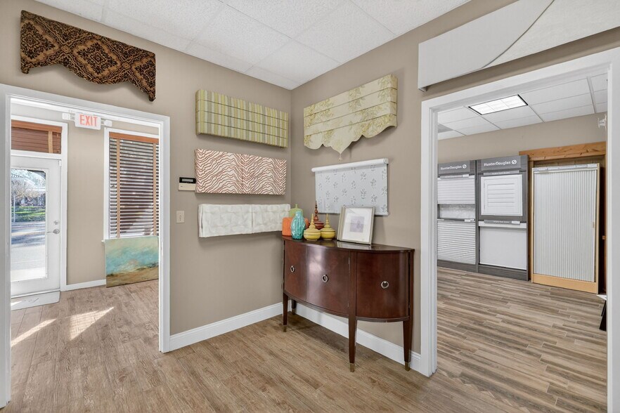 More Photos Of 103 N Main St, Wildwood Storefront For Sale