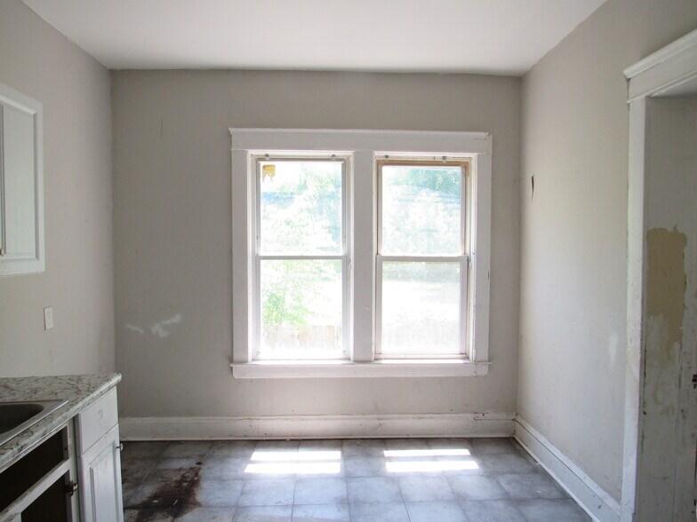 More Photos Of 932 Wheelock Rd, Cleveland Apartments For Sale