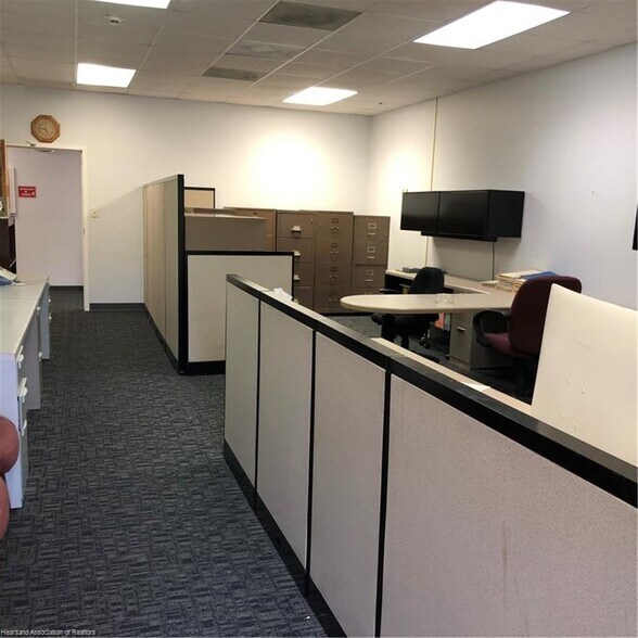 More Photos Of 7 Lykes Rd, Lake Placid Office For Lease