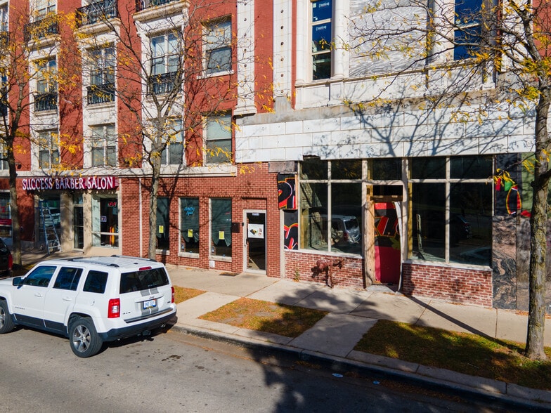 More Photos Of 401-417 E Oakwood Blvd, Chicago Apartments For Sale