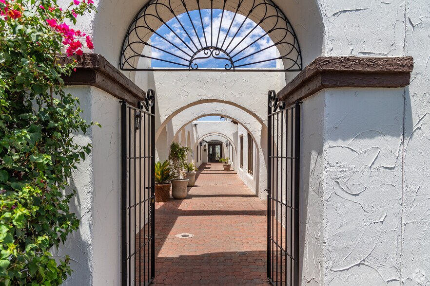 More Photos Of 4150 W Peoria Ave, Phoenix Office For Lease