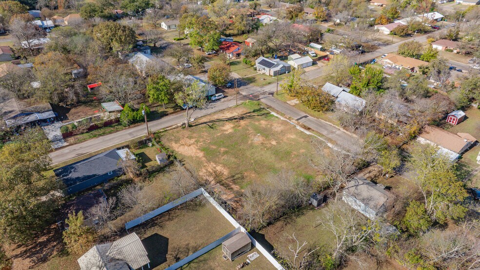 More Photos Of 1040 W Oak St, Stephenville Land For Sale