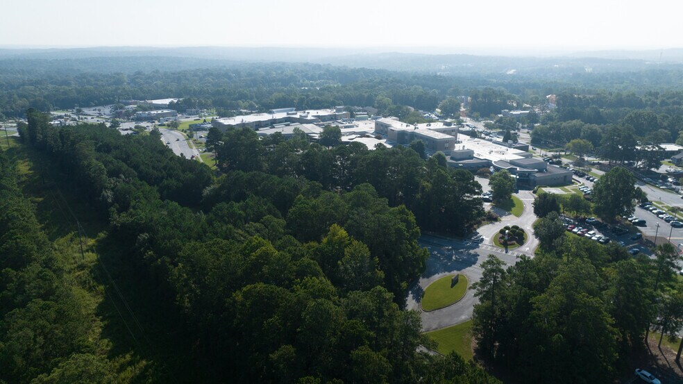 More Photos Of 1380 Milstead Ave NE, Conyers Medical For Lease