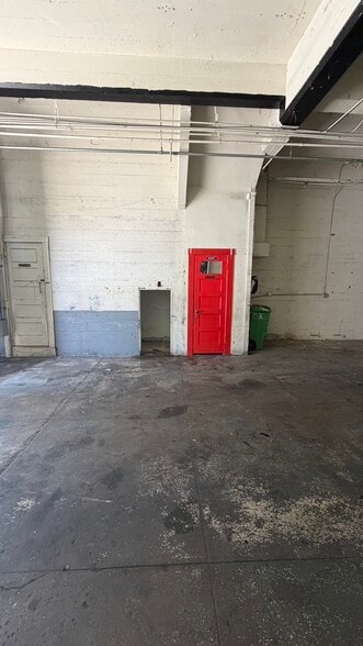 More Photos Of 3258 17th St, San Francisco Storefront Retail Residential For Lease