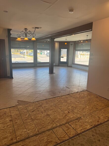 More Photos Of 5901 W Vliet St, Milwaukee Storefront Retail Residential For Lease