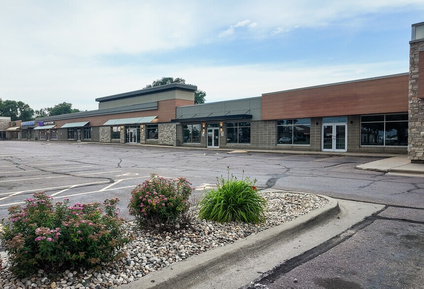 More Photos Of 1112 W 41st St, Sioux Falls Unknown For Lease