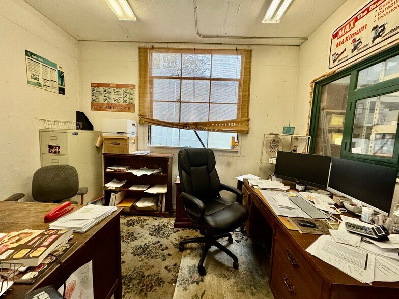 More Photos Of 19 JT Connell Hwy, Newport Light Manufacturing For Lease