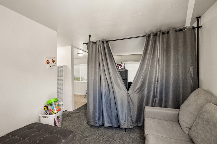 More Photos Of 557 Hampshire Ave, Redwood City Apartments For Sale