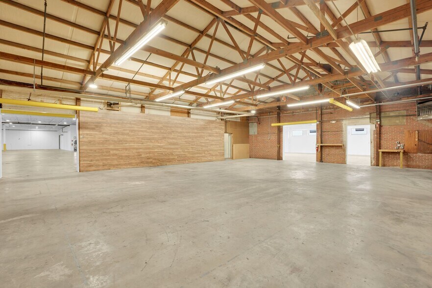 More Photos Of 1109 E Ozark Ave, Gastonia Warehouse For Lease