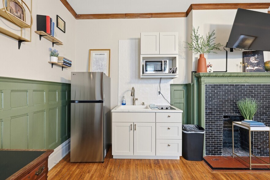 More Photos Of 83 Wilson Ave, Columbus Hospitality For Sale