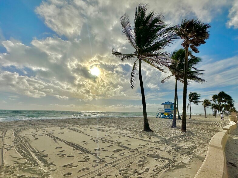 More Photos Of 2203 N Surf Rd, Hollywood Apartments For Sale