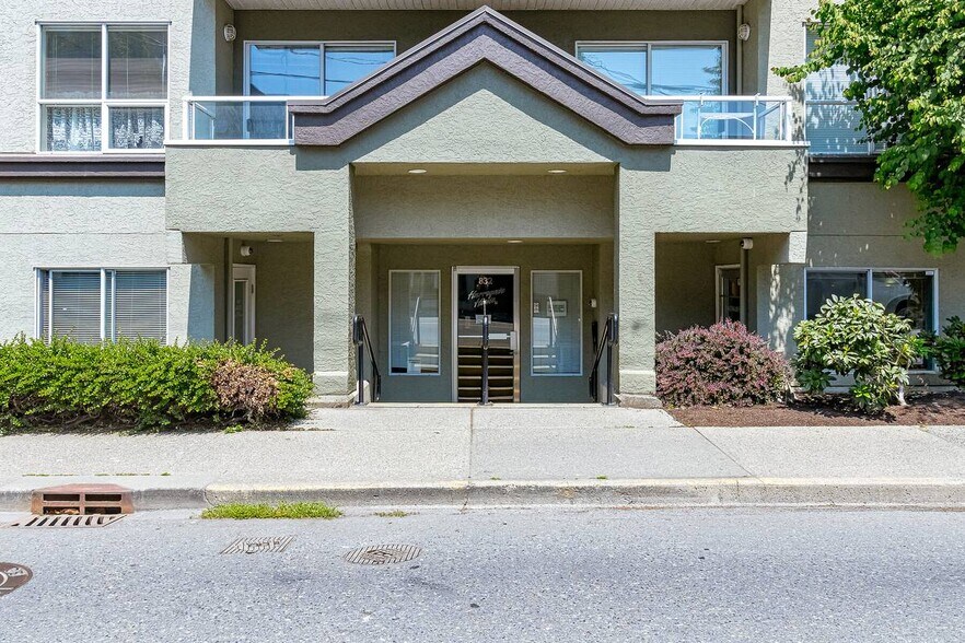 More Photos Of 832 Fisgard St, Victoria Office For Sale