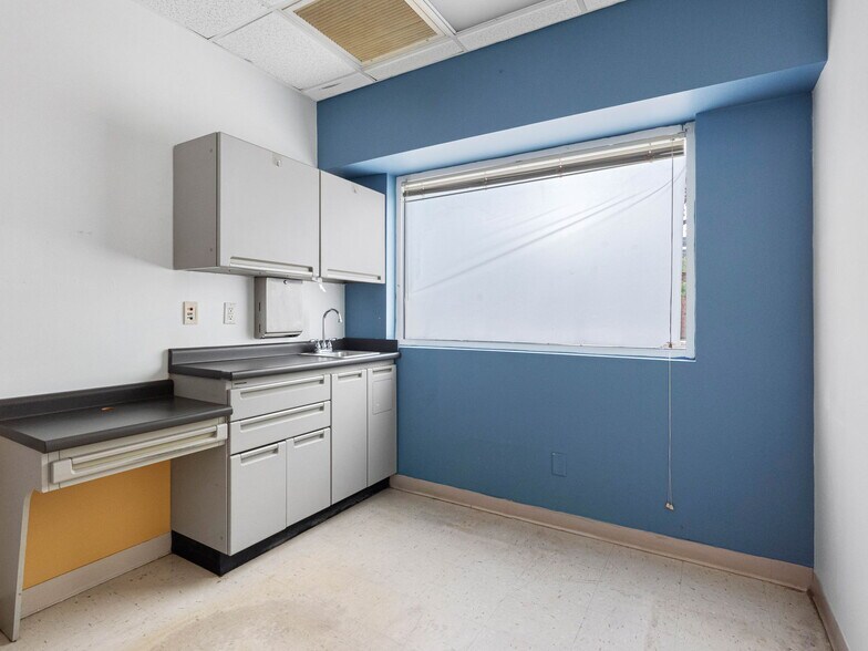 More Photos Of , Tampa Office For Sale