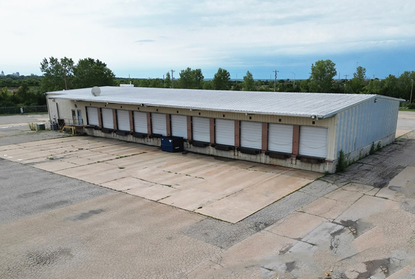 More Photos Of 2000 SE Rice Rd, Topeka Truck Terminal For Lease