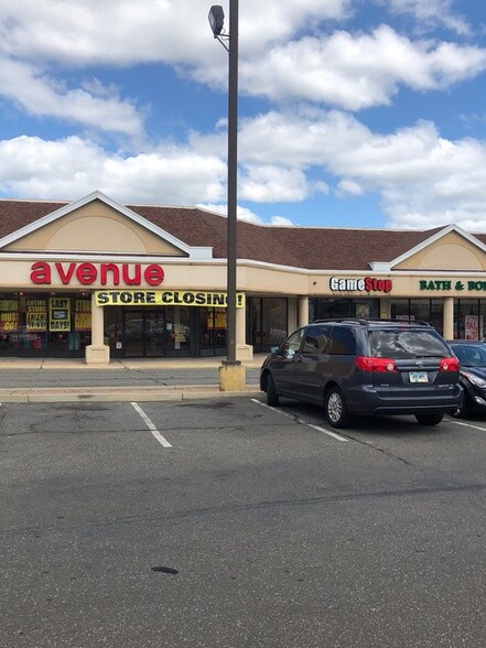 More Photos Of 533 S Broad St, Meriden Unknown For Lease