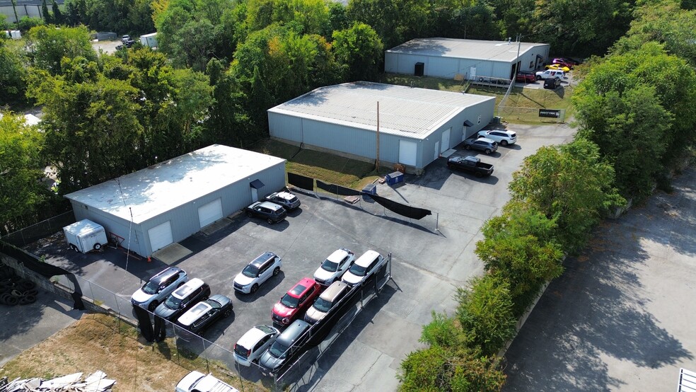 More Photos Of 1552 Columbia Ave, Franklin Manufacturing For Lease