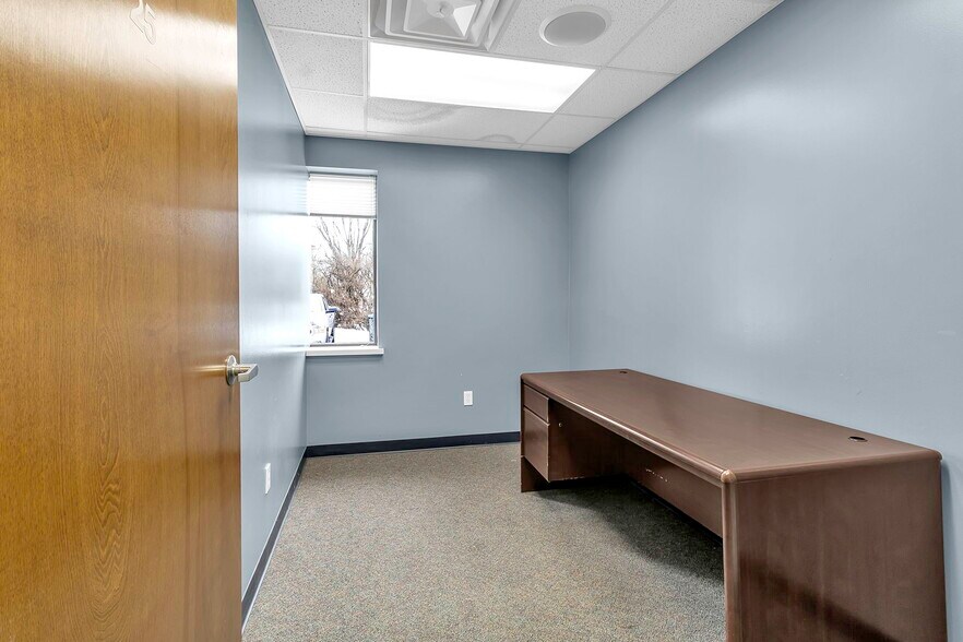 More Photos Of 6645 Main St, Buffalo Office For Sale