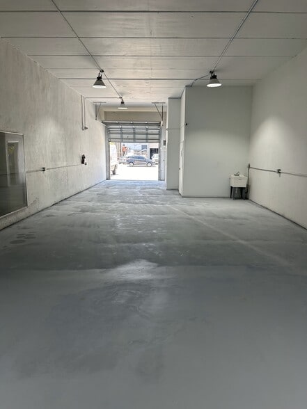 More Photos Of 418-432 S Dixie Hwy E, Pompano Beach Industrial For Sale