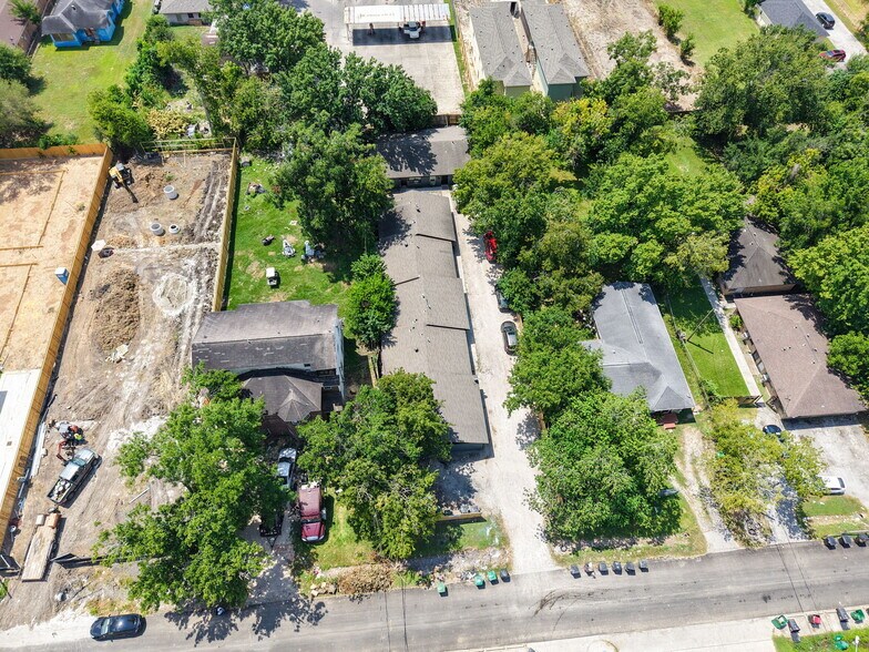 More Photos Of 5022 Mallow St, Houston Apartments For Sale