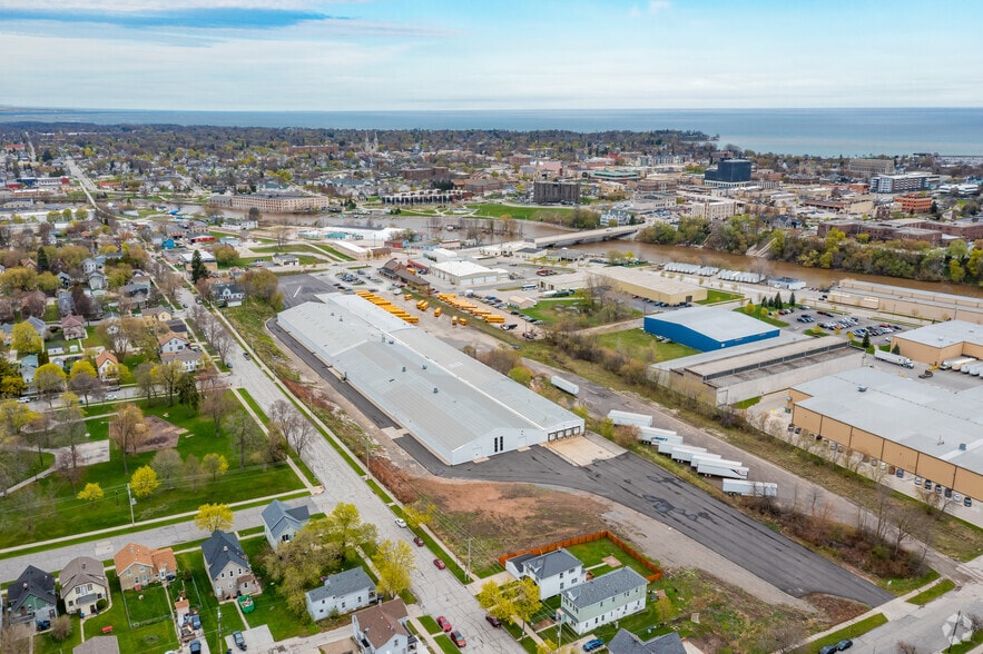 More Photos Of 1213 Pennsylvania Ave, Sheboygan Manufacturing For Sale